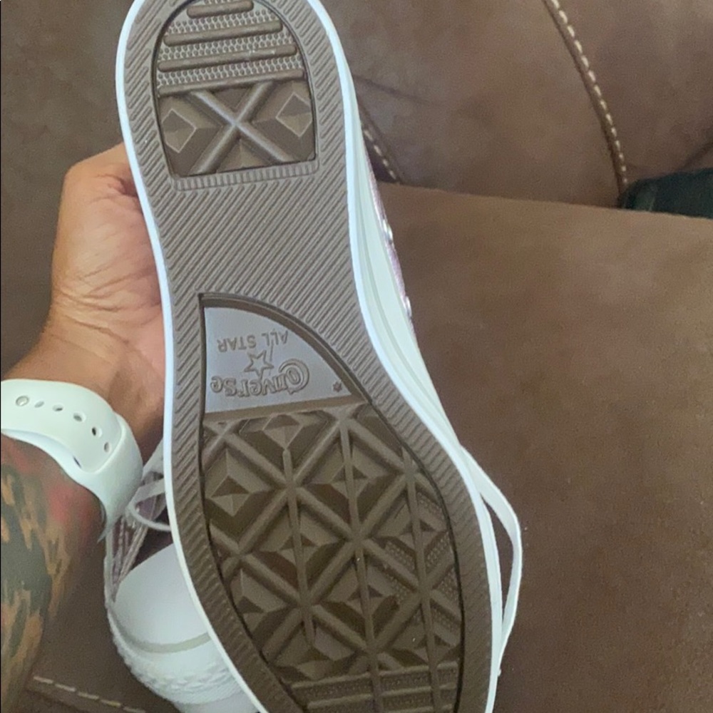 Converse - Picture 3 of 6